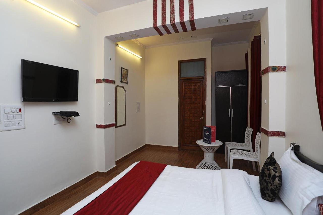 Oyo Stay The Castle Near M2K Cinemas Rohini New Delhi Exteriör bild
