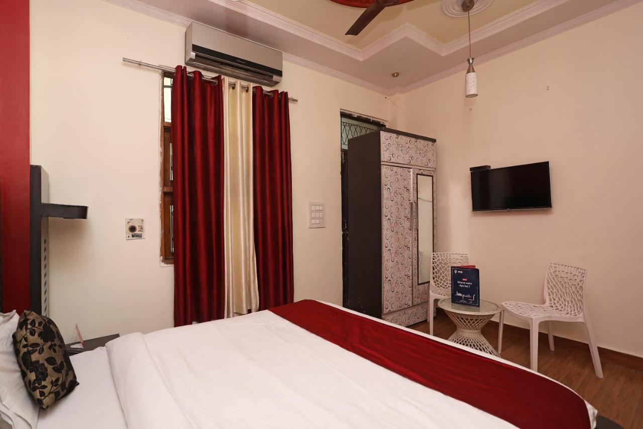 Oyo Stay The Castle Near M2K Cinemas Rohini New Delhi Exteriör bild